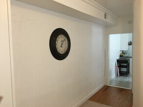 77 S 19th St, Unit 2 in Pittsburgh, PA - Foto de edificio - Building Photo