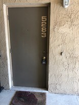 5283 Vineland Rd in Orlando, FL - Building Photo