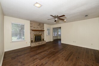 3005 Red Robin Loop in Bryan, TX - Building Photo - Building Photo