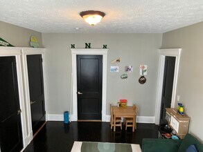 39 Maplewood Ave in West Hartford, CT - Building Photo - Building Photo