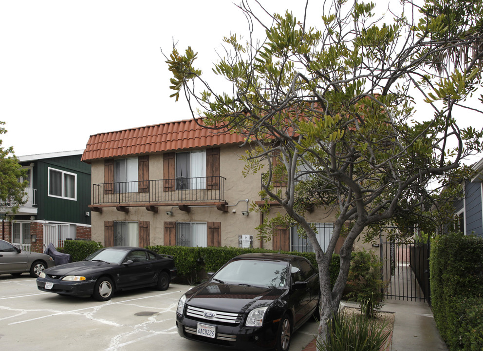 4419 CLEVELAND Ave in San Diego, CA - Building Photo