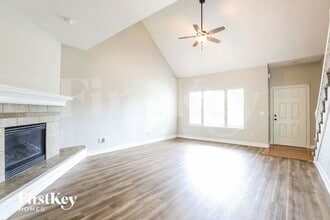 800 Red Maple Dr in Liberty, MO - Building Photo - Building Photo