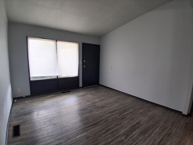 1206 James Pl in Danville, IL - Building Photo - Building Photo