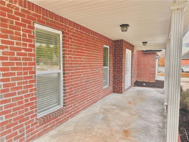 312 Woodmont Ct in Macon, GA - Foto de edificio - Building Photo