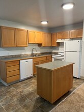 17250 SW Heritage Ct-Unit -57 in Beaverton, OR - Building Photo - Building Photo