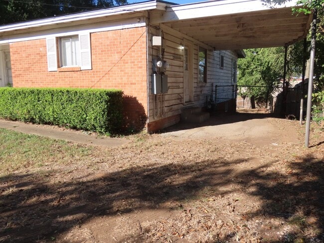 1609 Southpoint Dr in Tyler, TX - Building Photo - Building Photo