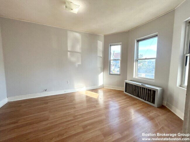 18 Eastman St, Unit 2 in Boston, MA - Building Photo - Building Photo
