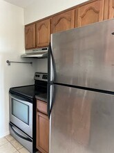 9345 Taylorsville Rd in Jeffersontown, KY - Building Photo - Building Photo