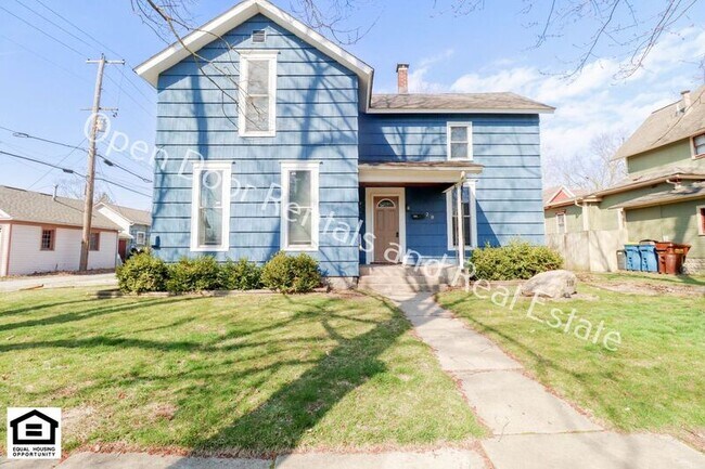 property at 210 1/2 W 4th St