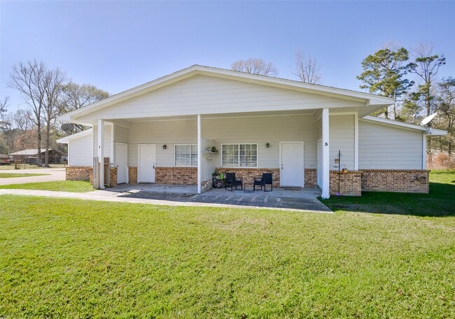 property at 3 Magnolia Ln