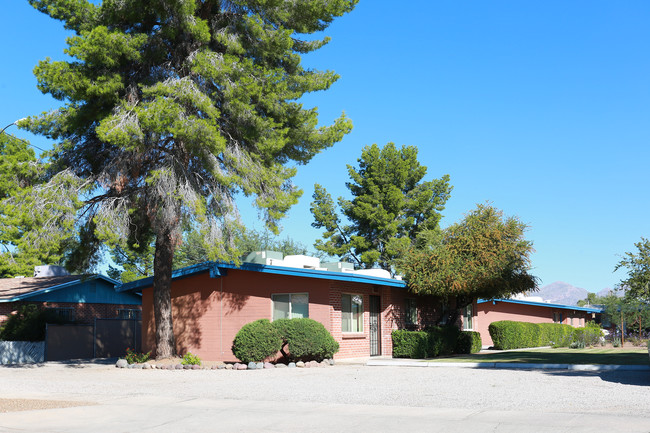 3815-3821 E Lee St in Tucson, AZ - Building Photo - Building Photo