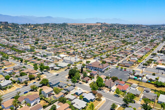 498 W Riggin St in Monterey Park, CA - Building Photo - Building Photo