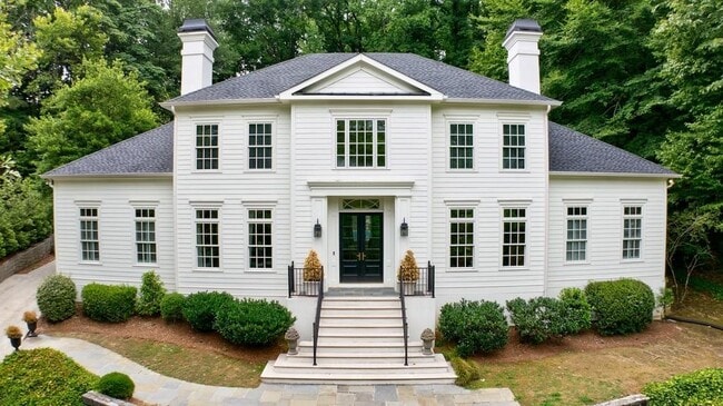 property at 25 Asheworth Ct NW