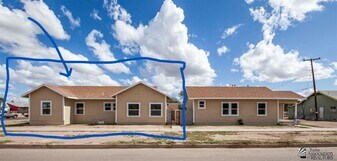 889 W 1st St in Yuma, AZ - Building Photo