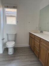 6840 De Celis Pl in Los Angeles, CA - Building Photo - Building Photo