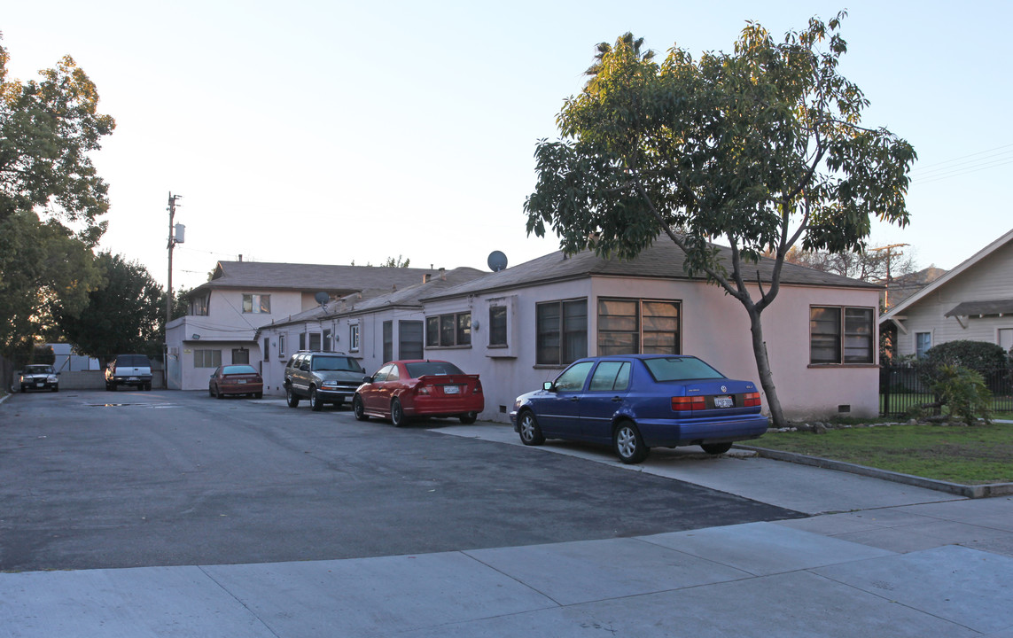 506-508 Raymond Ave in Glendale, CA - Building Photo