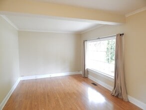 1716 High St SE in Salem, OR - Building Photo - Building Photo