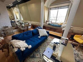 117 Beacon St, Unit 3 in Boston, MA - Building Photo - Building Photo