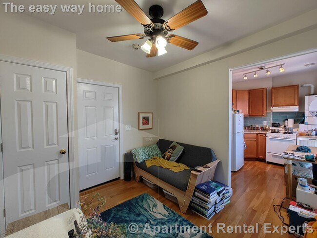 1056 Cambridge St in Cambridge, MA - Foto de edificio - Building Photo