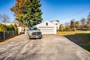 1378 River Rd in Manchester, NH - Building Photo - Building Photo