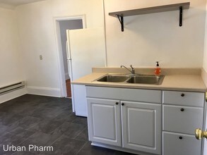 451 4th St NW in Grand Rapids, MI - Building Photo - Building Photo