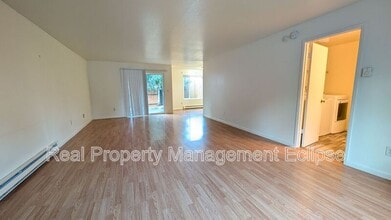 12601 SE 30th St in Bellevue, WA - Building Photo - Building Photo