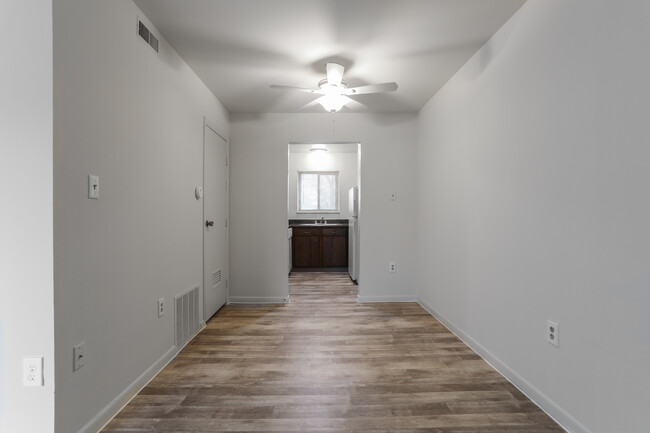 Wyoming Hills in Dayton, OH - Building Photo - Interior Photo