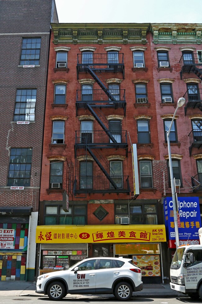 95 Chrystie St in New York, NY - Building Photo - Building Photo