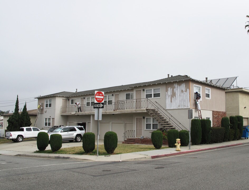 2023 Mathews Ave in Redondo Beach, CA - Building Photo