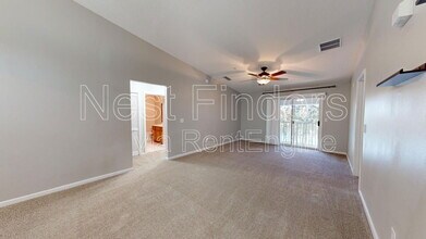 7063 Deer Lodge Cir in Jacksonville, FL - Building Photo - Building Photo