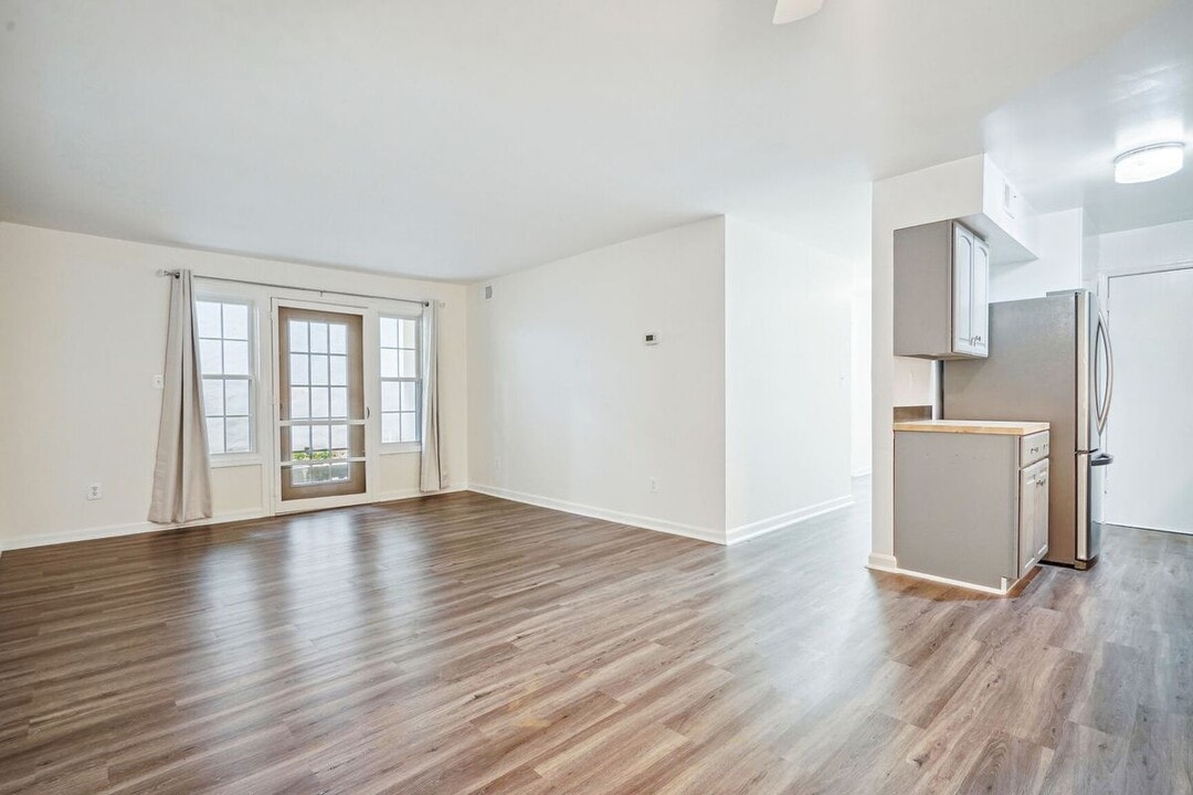 5900 Prince George Dr in Springfield, VA - Building Photo