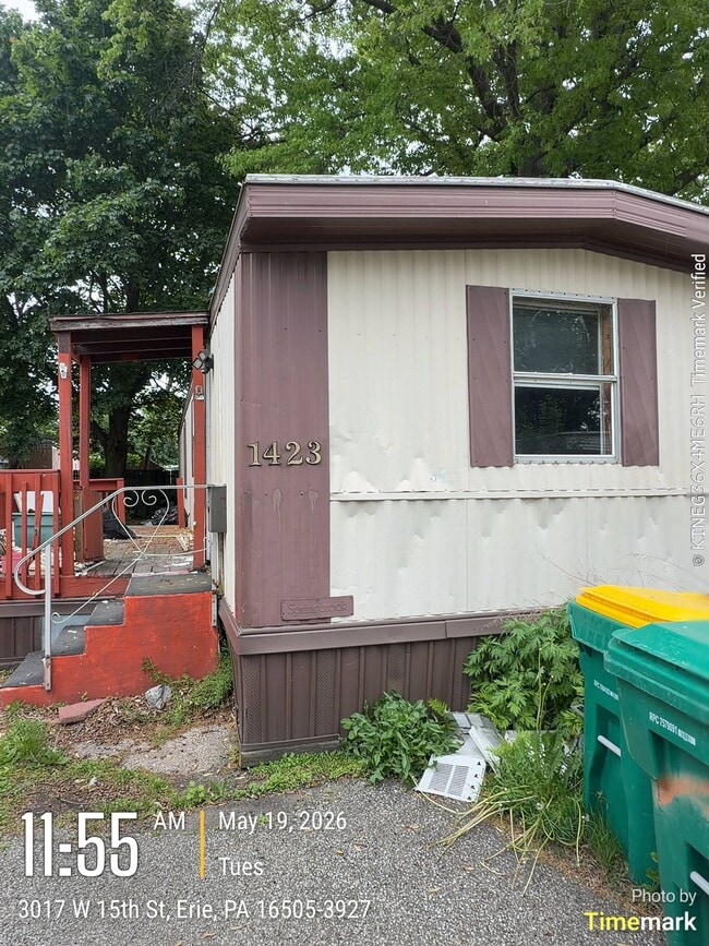 property at 1425 Wanna Dr
