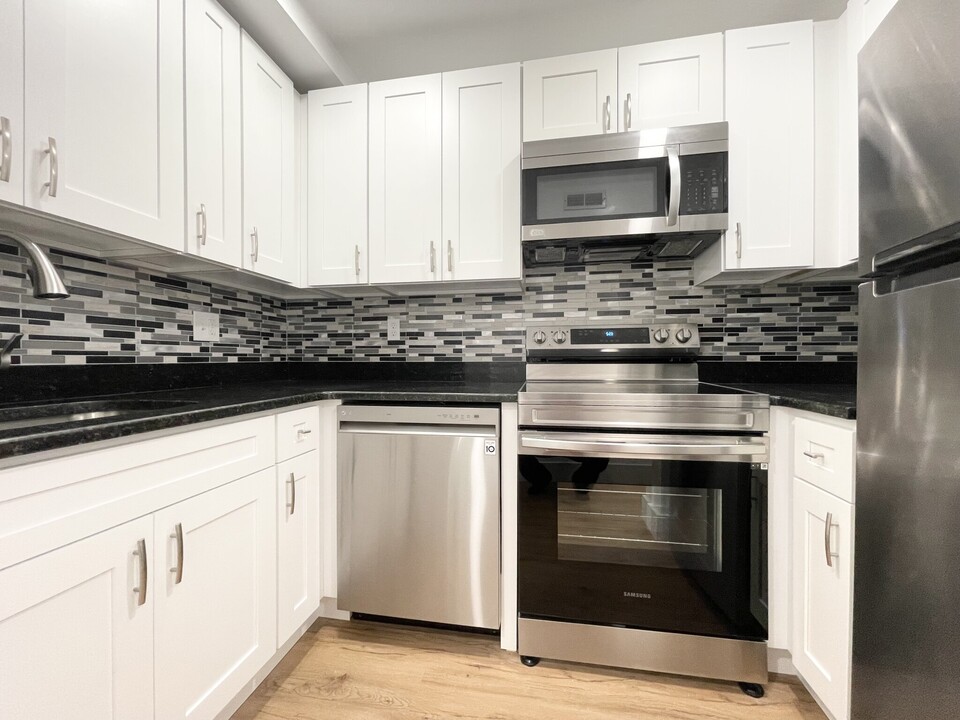 11 Woodbridge St, Unit 14 in Cambridge, MA - Building Photo