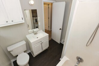 306 Tarver St SE in Jacksonville, AL - Building Photo - Building Photo