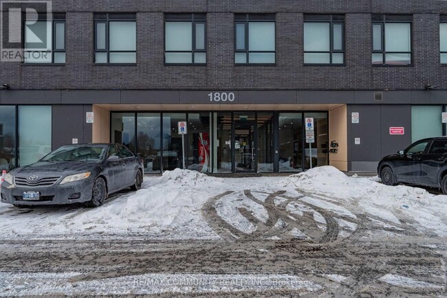 1800 Simcoe St N in Oshawa, ON - Building Photo - Building Photo