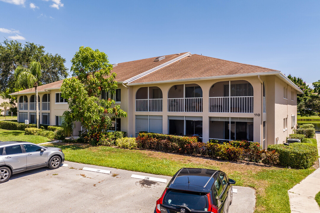 Pine Ridge at Delray Condominiums in Delray Beach, FL - Building Photo