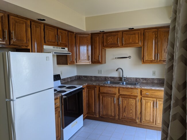 1198 Bloom Rd, Unit 1198 in Danville, PA - Building Photo - Building Photo