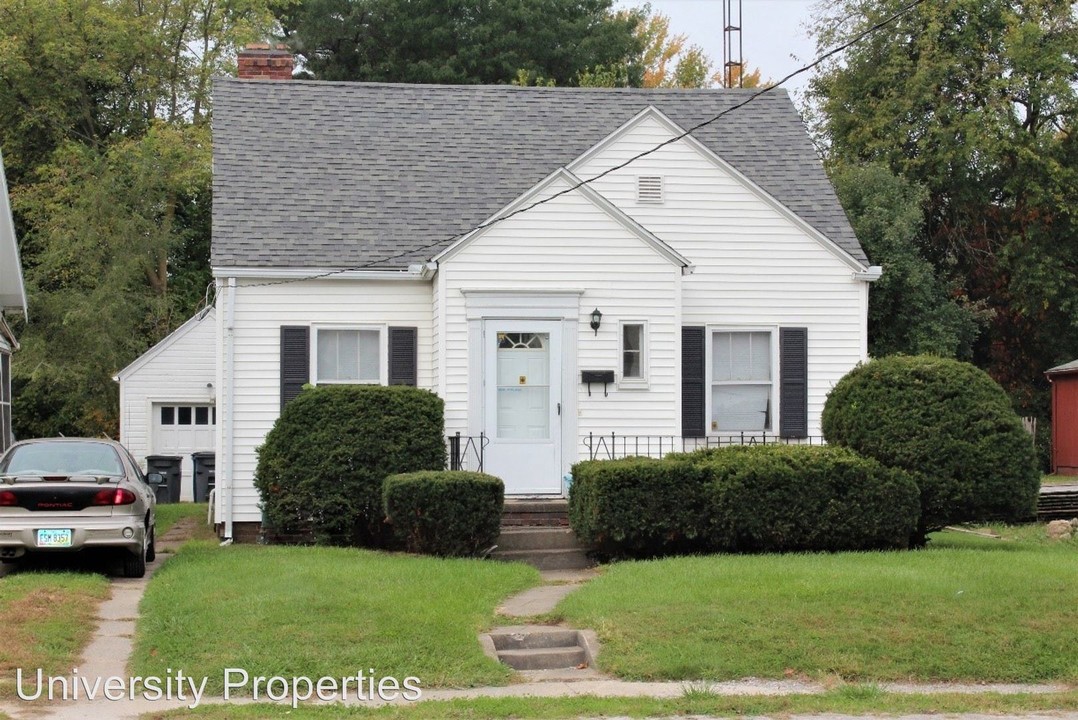 919 Brookley Blvd in Toledo, OH - Foto de edificio