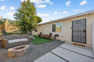 5831 Greycourt Ave in San Diego, CA - Building Photo - Building Photo