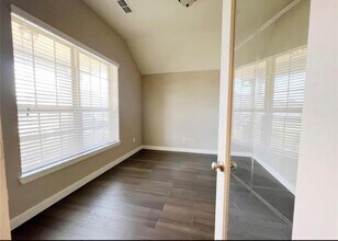 8727 Seguin Cove Ln in Richmond, TX - Building Photo - Building Photo