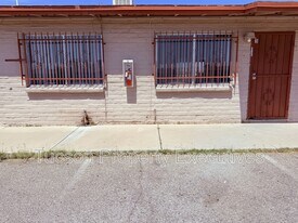 5752 S Park Ave in Tucson, AZ - Building Photo