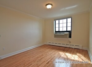 60 Brattle St in Cambridge, MA - Building Photo - Building Photo