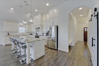 4020 High Plains Dr in Sanger, TX - Building Photo - Building Photo
