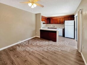 5241 Cedarbend Dr in Ft. Myers, FL - Building Photo - Building Photo