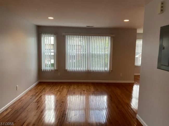 137 Brighton Ave in Belleville, NJ - Building Photo - Building Photo