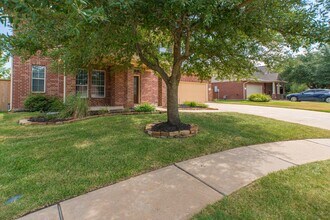 9402 Empress Crossing Dr in Spring, TX - Building Photo - Building Photo
