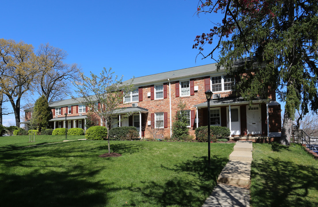 Village Green Condominium in Rockville, MD - Building Photo