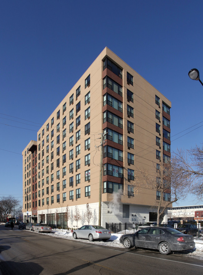 Eastgate Village in Chicago, IL - Building Photo - Building Photo