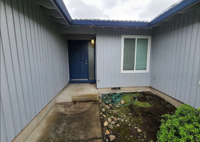 12880 SW Aragon St in Beaverton, OR - Building Photo - Building Photo