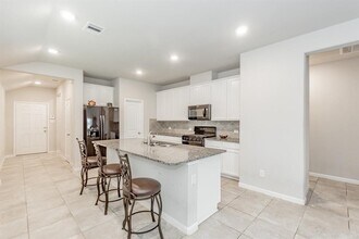 21423 Holly Heights Rd in Katy, TX - Building Photo - Building Photo